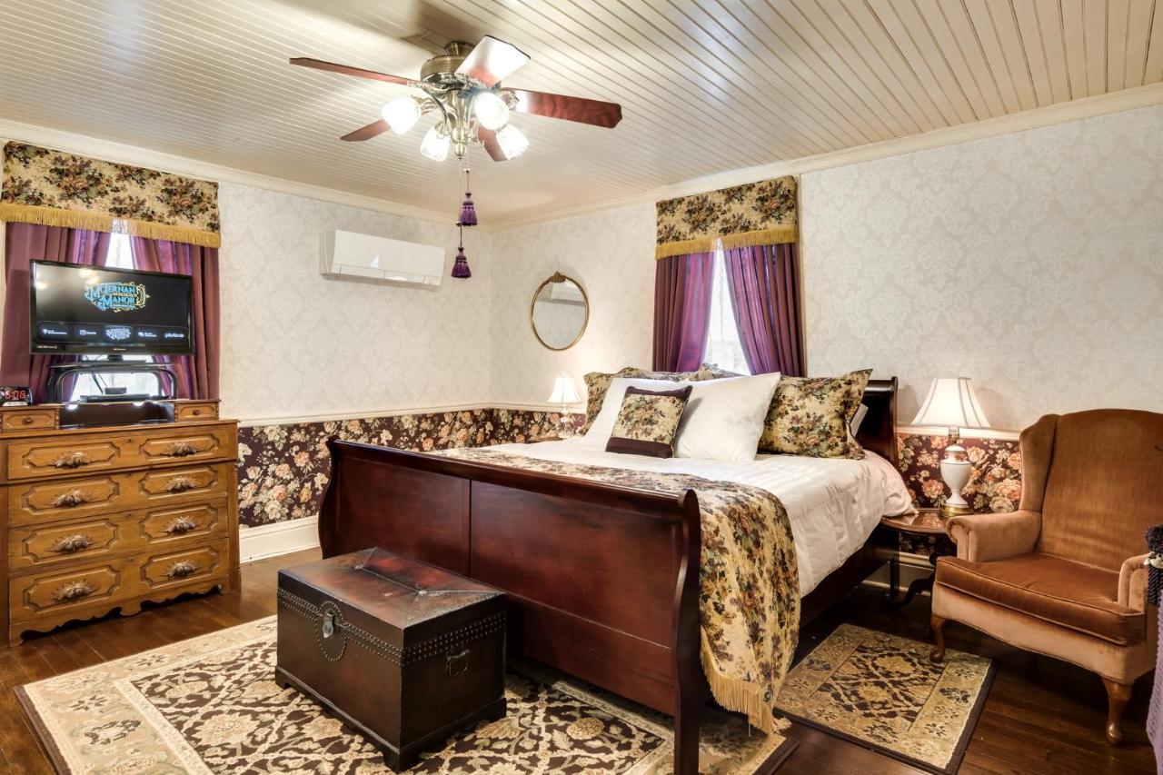 Mcternan Manor Apartment Franklin Room photo